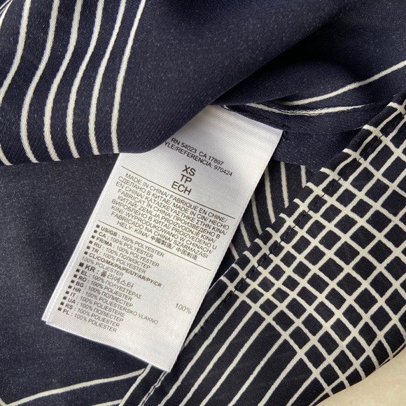 Banana Republic Blue and White Stripe Blouse - Picture 7 of 7